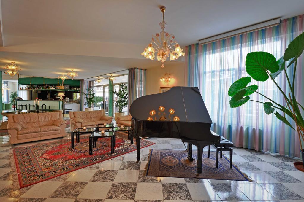 Jasminum Hotel 4*